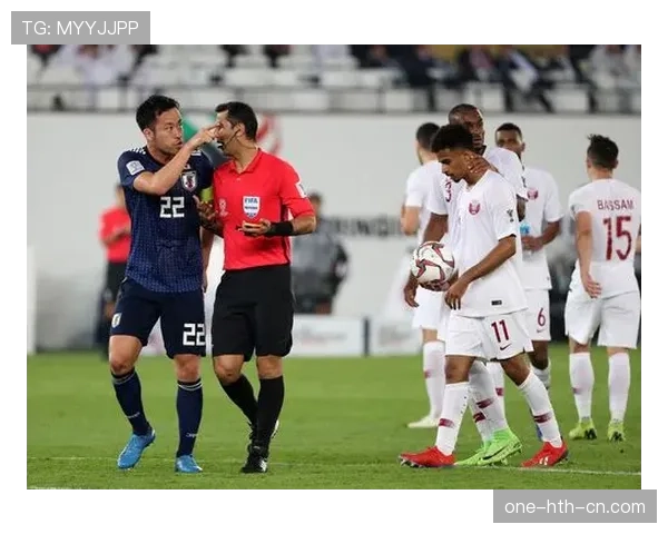 拉人犯规的足球裁判判罚标准与关键判定条件解析